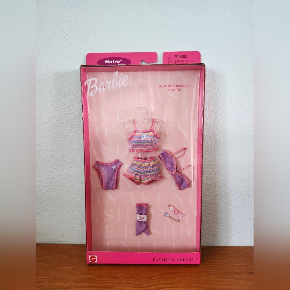 Barbie Fashion Avenue Clothes